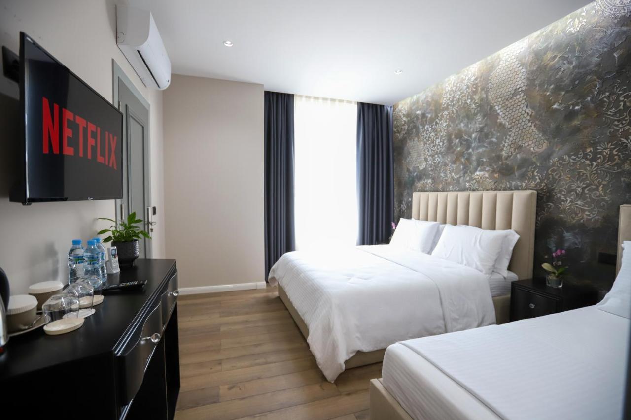 Imperator Hotel Tirana Exteriör bild