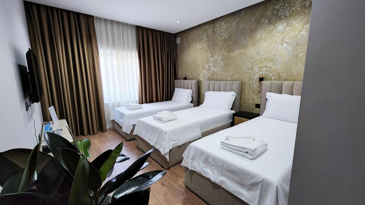 Imperator Hotel Tirana Exteriör bild